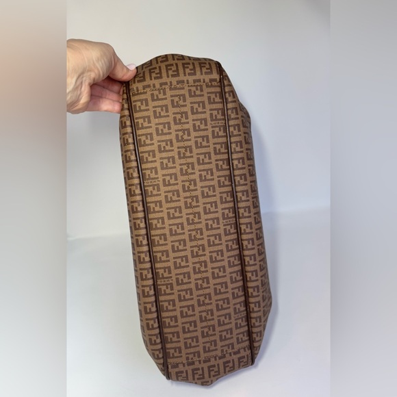 Authentic Fendi Zucchino Canvas and Leather Shoulder Bag - Picture 5 of 16